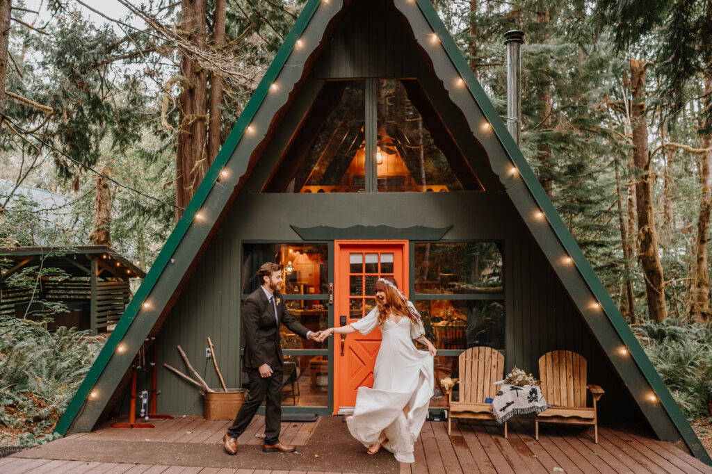 Private mountain cabin elopement location in WA by EZ Elopements